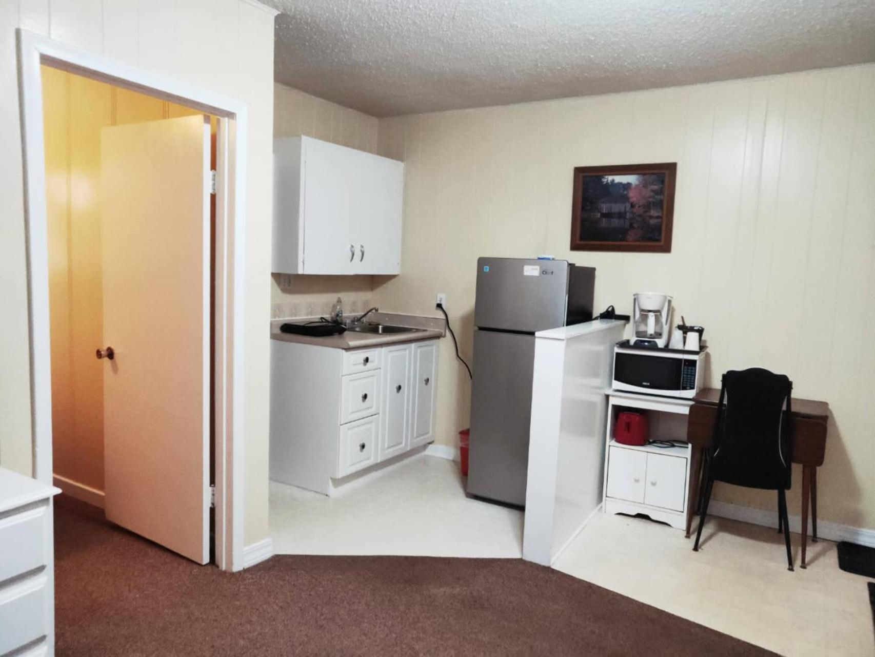 Melsask Motel Melville Exteriör bild