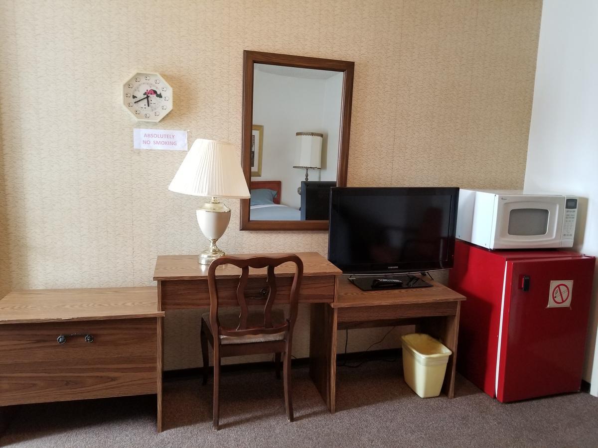 Melsask Motel Melville Exteriör bild