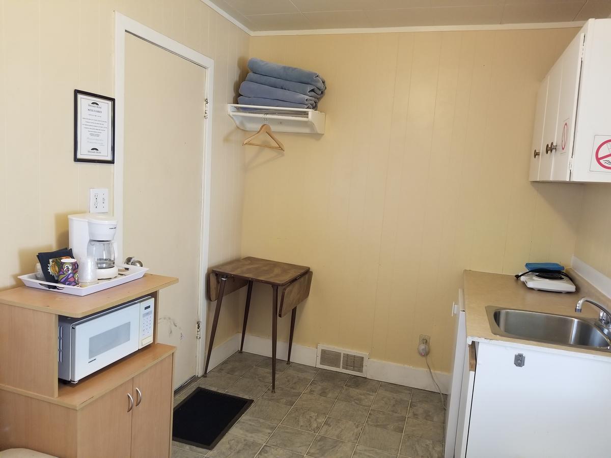 Melsask Motel Melville Exteriör bild