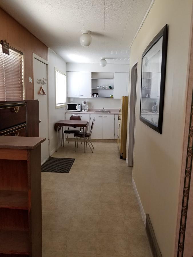 Melsask Motel Melville Exteriör bild