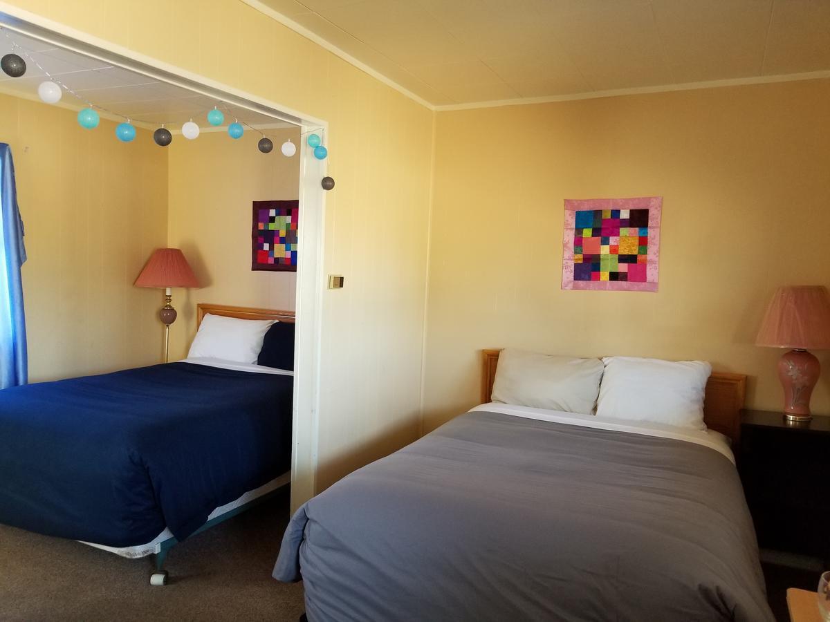 Melsask Motel Melville Exteriör bild