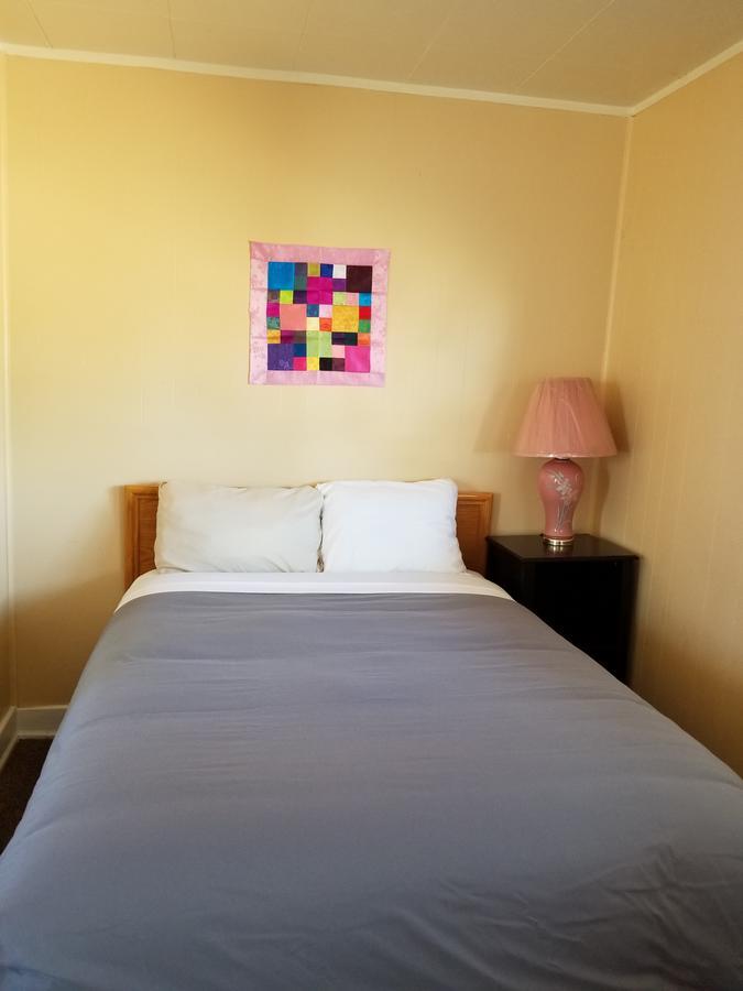Melsask Motel Melville Exteriör bild